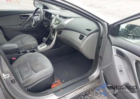 2012 Hyundai Elantra Gls (Ulsan Plant) z USA, uszkodzony, nr VIN KMHDH4AE5CU186347